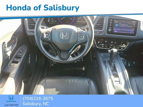 Used 2022 Honda HR-V EX-L image 11