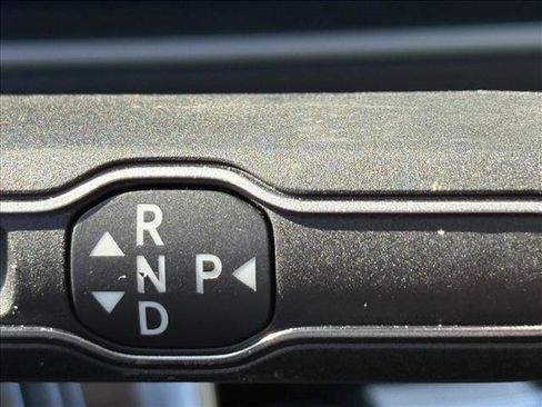 Used 2025 Mercedes-Benz GLE 350 4MATIC image 7