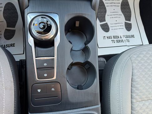 Used 2020 Ford Escape SE image 36