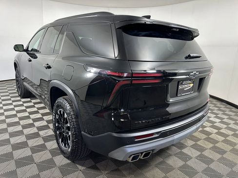 Used 2025 Chevrolet Traverse Z71 w/ Enhanced Driving Package AWD/4WD image 3