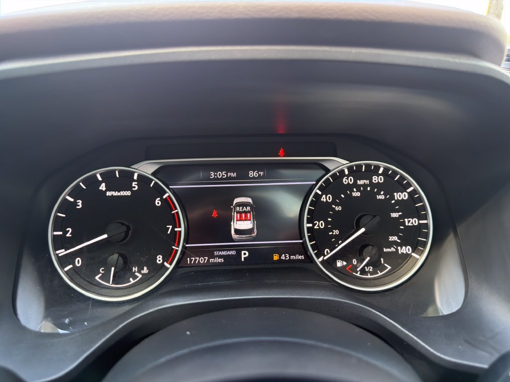 Used 2023 Nissan Rogue SV w/ SV Premium B Package FWD image 4