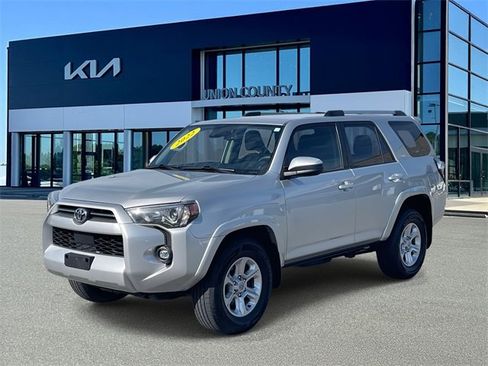 Used 2022 Toyota 4Runner SR5 image 3