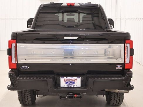 Certified 2024 Ford F250 Platinum image 9