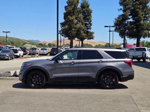 Certified 2021 Ford Explorer ST w/ Equipment Group 401A AWD/4WD image 7