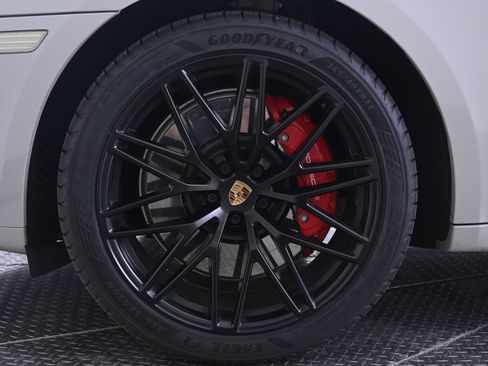 Certified 2022 Porsche Macan GTS AWD/4WD image 11