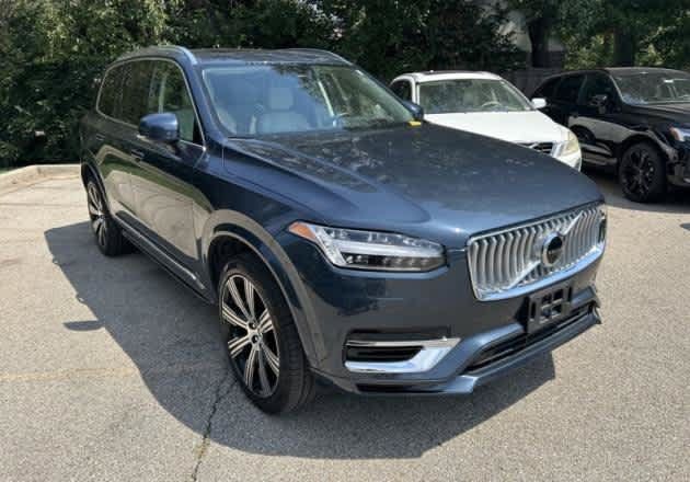 Used 2025 Volvo XC90 T8 Ultra w/ Protection Package Premier AWD/4WD image 7