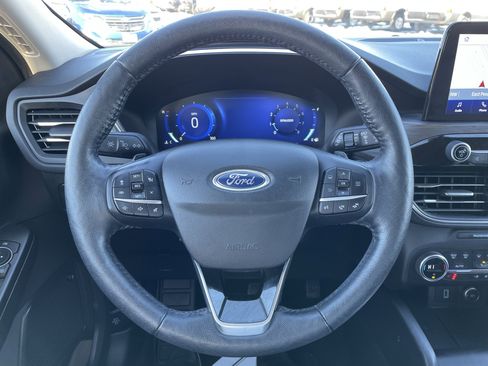 Used 2020 Ford Escape Titanium image 24