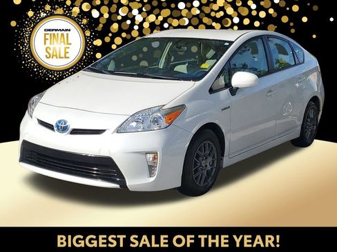 Used 2014 Toyota Prius Two image 1