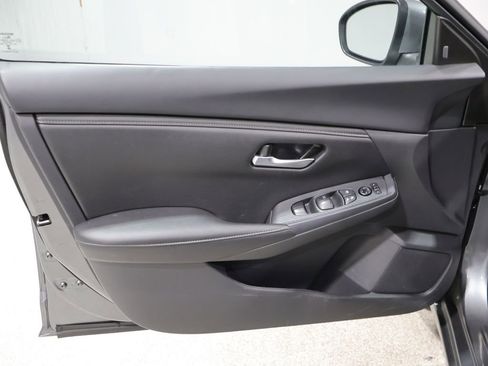 Used 2025 Nissan Sentra SV FWD image 13