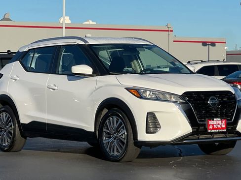 Used 2021 Nissan Kicks SV image 5