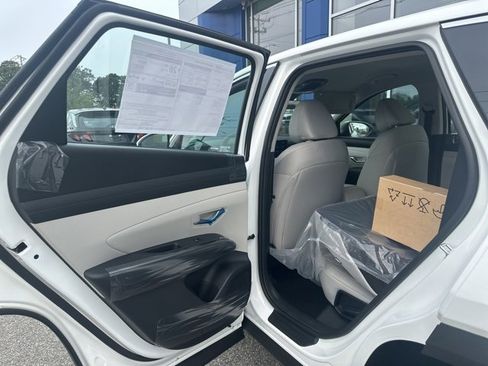 New 2025 Hyundai Tucson SE image 27