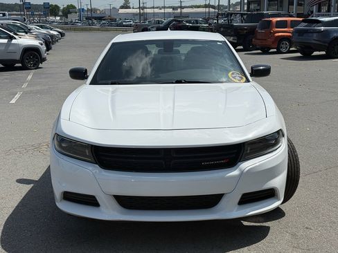 Used 2023 Dodge Charger SXT RWD image 2
