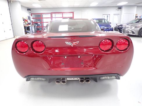 Used 2006 Chevrolet Corvette Coupe w/ Preferred Equipment Group image 16