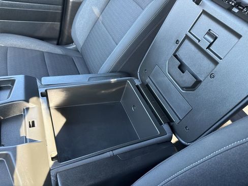 Used 2024 Chevrolet Silverado 1500 LT image 23