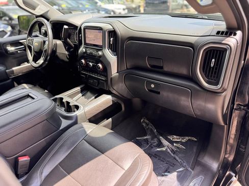 Used 2020 Chevrolet Silverado 1500 LTZ w/ LTZ Plus Package AWD/4WD image 28