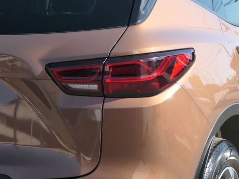 Used 2023 Chevrolet Blazer LT image 5