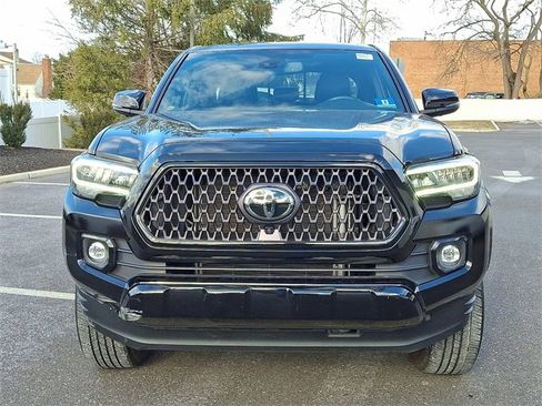 Certified 2021 Toyota Tacoma Limited image 2