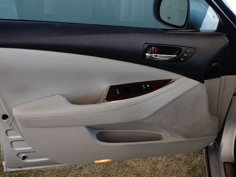 Used 2011 Lexus ES 350 FWD image 19
