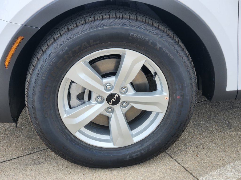 New 2026 Kia Sorento LX FWD image 10