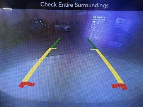 Used 2017 Chrysler Pacifica Limited w/ UConnect Theater Package FWD image 29