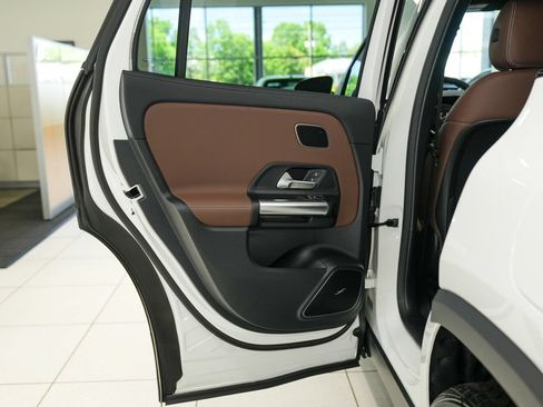 Certified 2023 Mercedes-Benz GLA 250 4MATIC image 45
