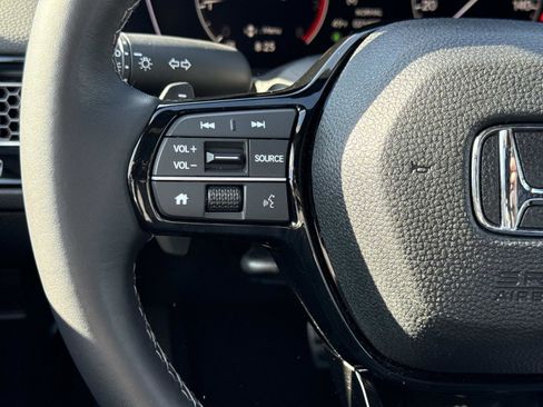 Used 2023 Honda Civic Sport image 9