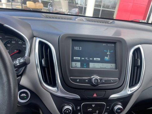 Used 2018 Chevrolet Equinox LS AWD/4WD image 29