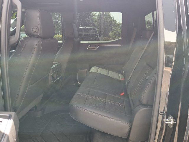 Used 2026 Chevrolet Silverado 1500 High Country w/ High Country Premium Package AWD/4WD image 14