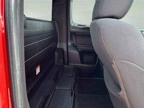 Used 2022 Toyota Tacoma SR RWD image 12