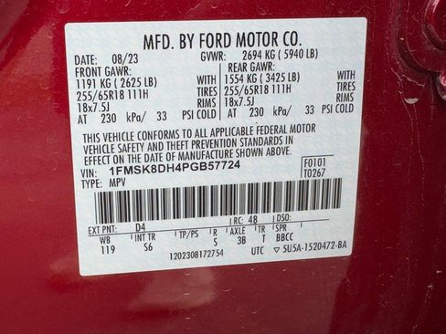 Used 2023 Ford Explorer XLT w/ Equipment Group 202A AWD/4WD image 24