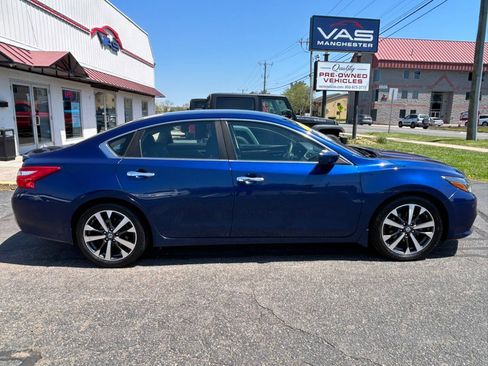 Used 2016 Nissan Altima 2.5 SR FWD image 4