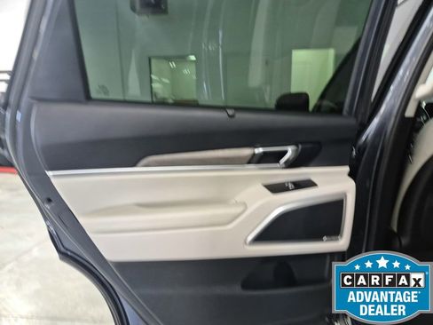 Used 2022 Kia Telluride EX w/ EX Premium Package FWD image 23