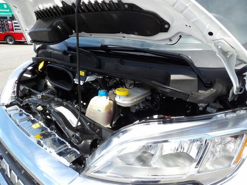 Used 2025 RAM ProMaster 2500 w/ U-Haul Equipment Group FWD image 38