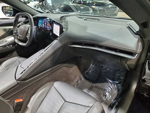 Used 2025 Chevrolet Corvette Z06 RWD image 15