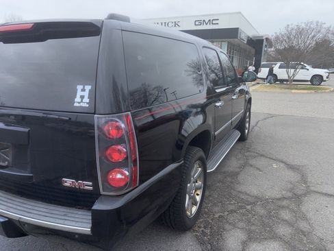 Used 2011 GMC Yukon XL Denali image 5