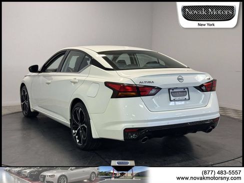 Used 2024 Nissan Altima 2.5 SR w/ SR Premium Package FWD image 7