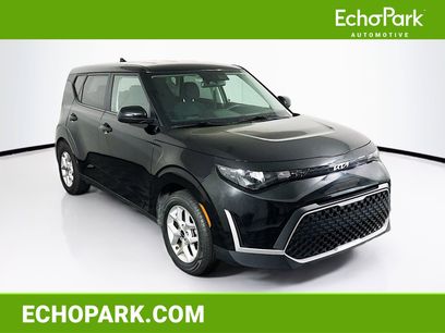 Used 2025 Kia Soul LX w/ LX Technology Package