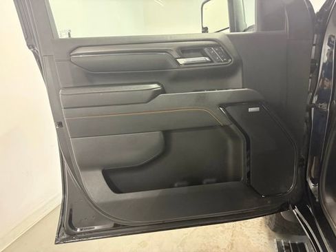 Used 2024 GMC Sierra 2500 AT4 w/ AT4 Premium Plus Package image 9