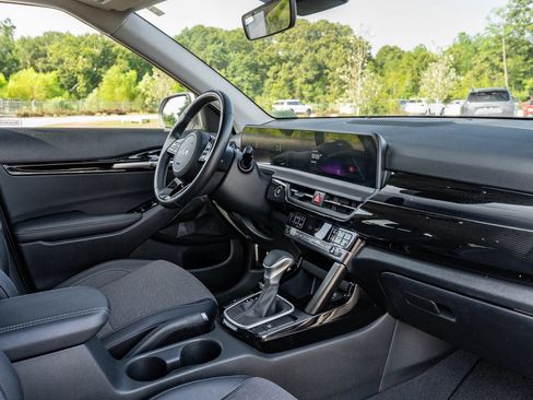 Used 2026 Kia Seltos S FWD image 12