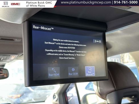 Used 2022 Toyota Sienna Platinum image 24