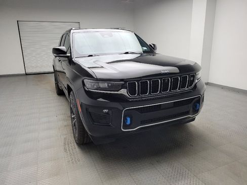 Used 2022 Jeep Grand Cherokee Overland w/ Advanced Protech Group III image 14