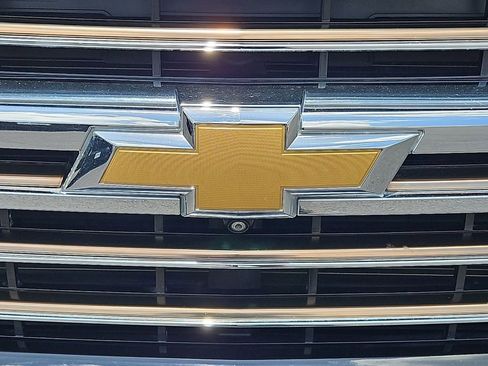 Used 2021 Chevrolet Silverado 2500 High Country w/ Z71 Off-Road Package AWD/4WD image 22
