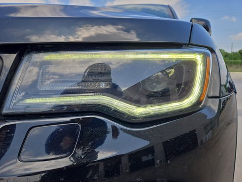 Used 2018 Jeep Grand Cherokee High Altitude RWD image 9