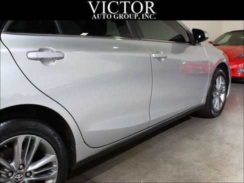 Used 2017 Toyota Camry SE FWD image 13
