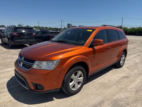Used 2011 Dodge Journey Mainstreet FWD image 1
