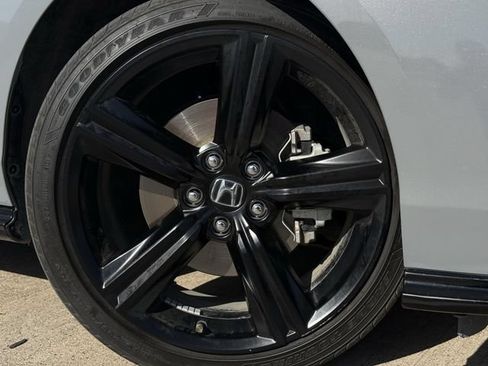 Used 2025 Honda Accord Sport image 10