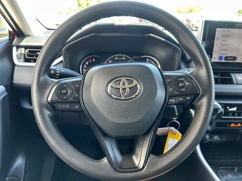Certified 2025 Toyota RAV4 LE AWD/4WD image 17