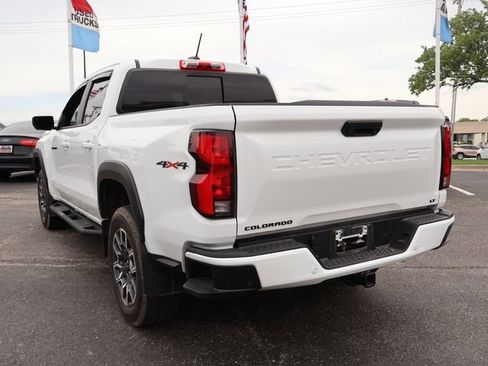 Used 2024 Chevrolet Colorado LT w/ LT Convenience Package III AWD/4WD image 5