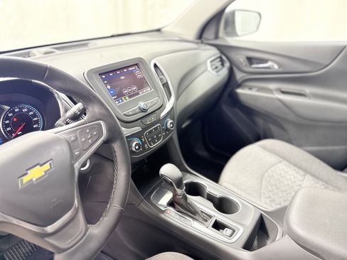 Used 2023 Chevrolet Equinox LT image 24