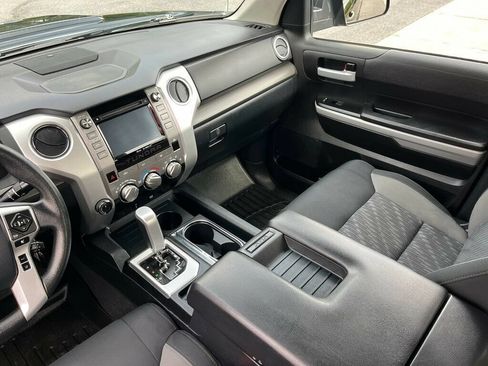 Used 2019 Toyota Tundra SR5 AWD/4WD image 29